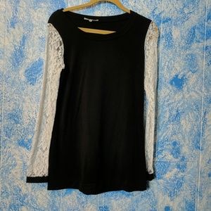 Andree by Unit black tunic